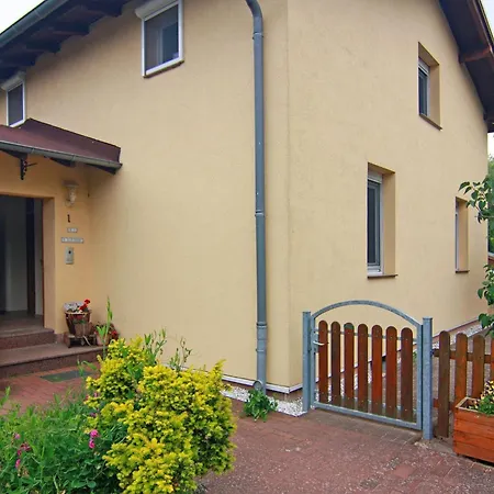 Behagliche Im Idyllischen Koerchow Lägenhet *