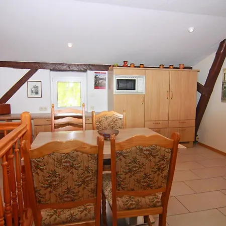 Behagliche Im Idyllischen Koerchow Lägenhet *