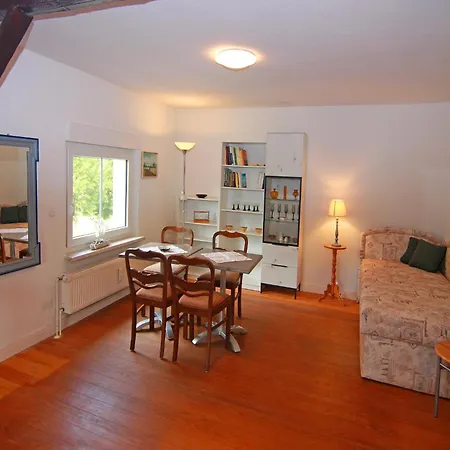 Lägenhet Behagliche Im Idyllischen Koerchow *